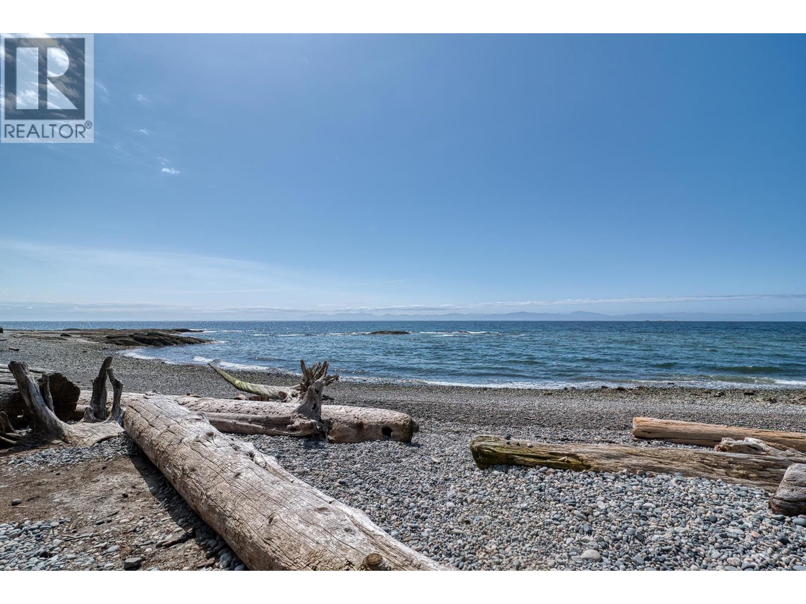 1479 Park Avenue, Roberts Creek, British Columbia  V0N 2W2 - Photo 36 - R3087597