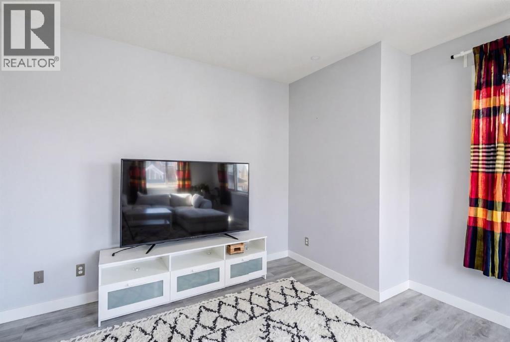 57 Bridlecrest Court Sw, Calgary, Alberta  T2Y 5J3 - Photo 32 - A2304644