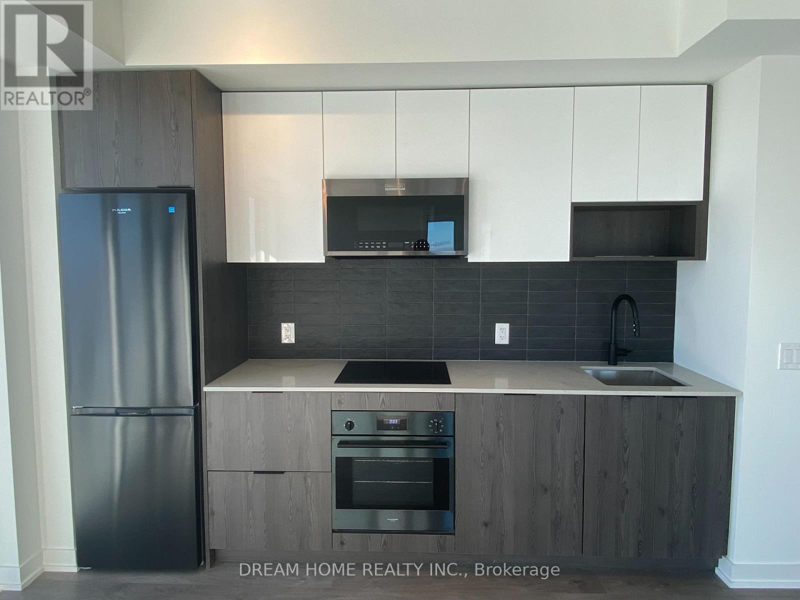 1702 - 5 Defries Street, Toronto, Ontario  M5A 0W7 - Photo 2 - C13043944