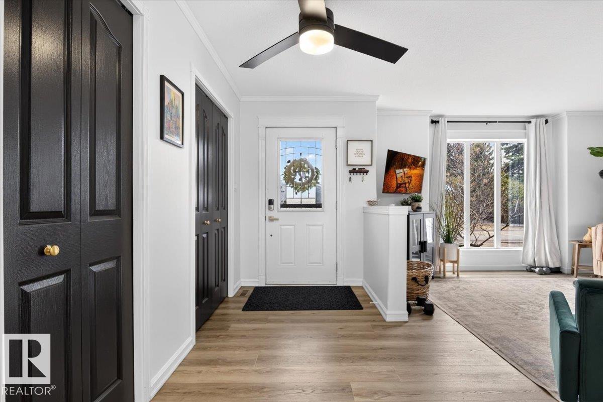 5208 55 Av, Mundare, Alberta  T0B 3H0 - Photo 2 - E4484208