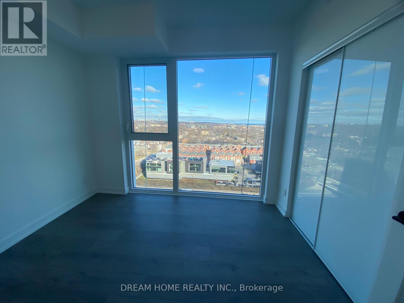 1702 - 5 Defries Street, Toronto, Ontario  M5A 0W7 - Photo 13 - C13043944