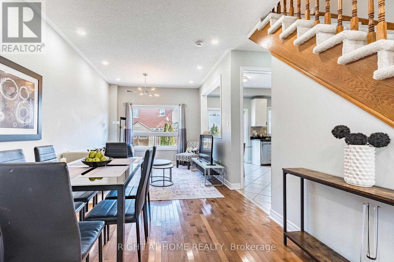 222 Andrews Trail, Milton, Ontario  L9T 6S7 - Photo 10 - W13043946