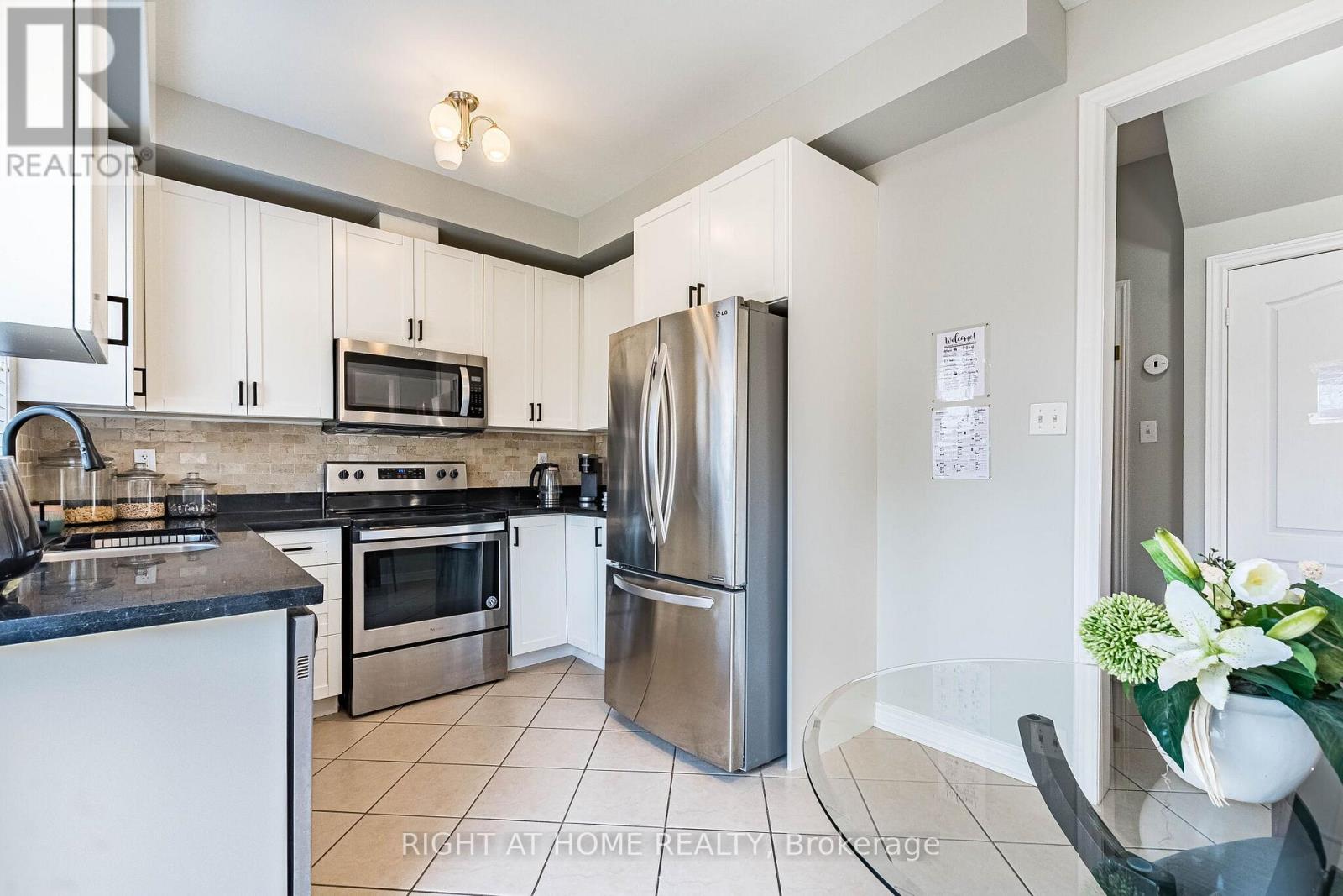 222 Andrews Trail, Milton, Ontario  L9T 6S7 - Photo 16 - W13043946