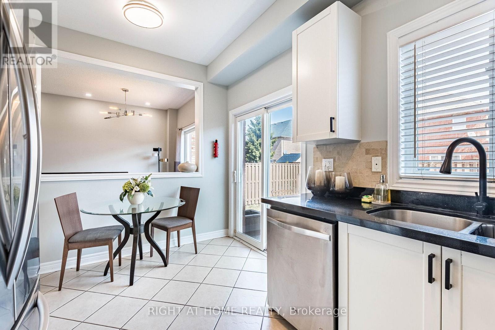 222 Andrews Trail, Milton, Ontario  L9T 6S7 - Photo 19 - W13043946