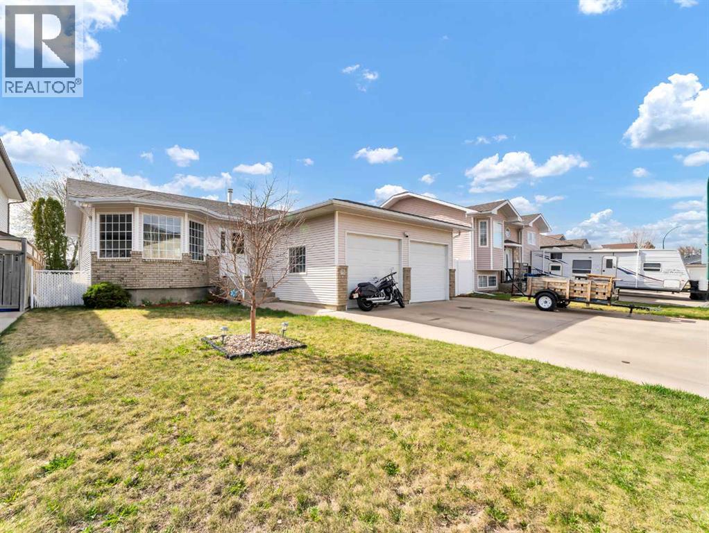 78 Stein Close Se, Medicine Hat, Alberta  T1B 4M8 - Photo 2 - A2304585