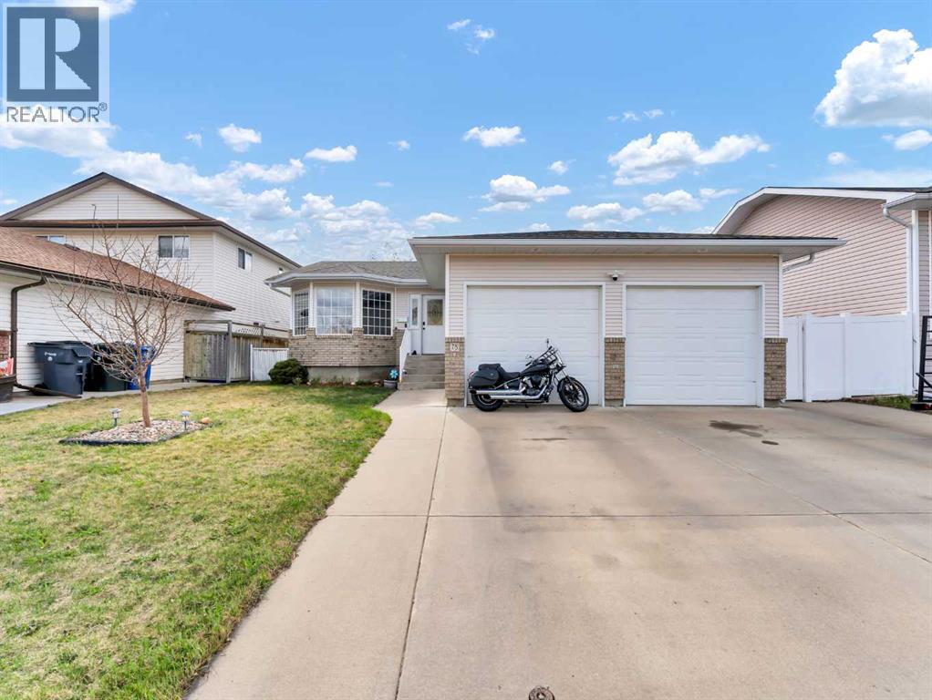 78 Stein Close Se, Medicine Hat, Alberta  T1B 4M8 - Photo 1 - A2304585