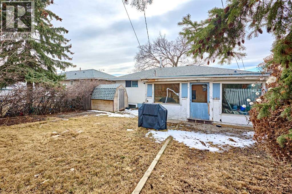 28 Cornell Place Nw, Calgary, Alberta  T2K 1J4 - Photo 3 - A2292823