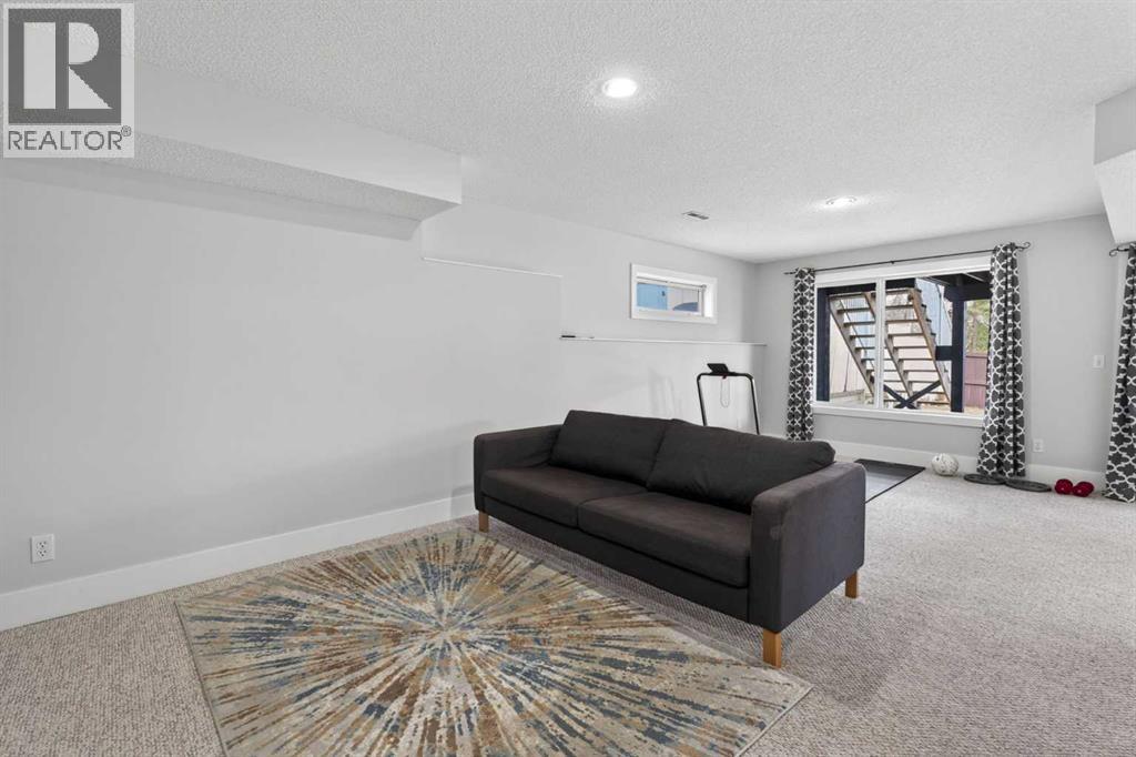 10 Somerglen Crescent Sw, Calgary, Alberta  T2Y 3L6 - Photo 31 - A2302628