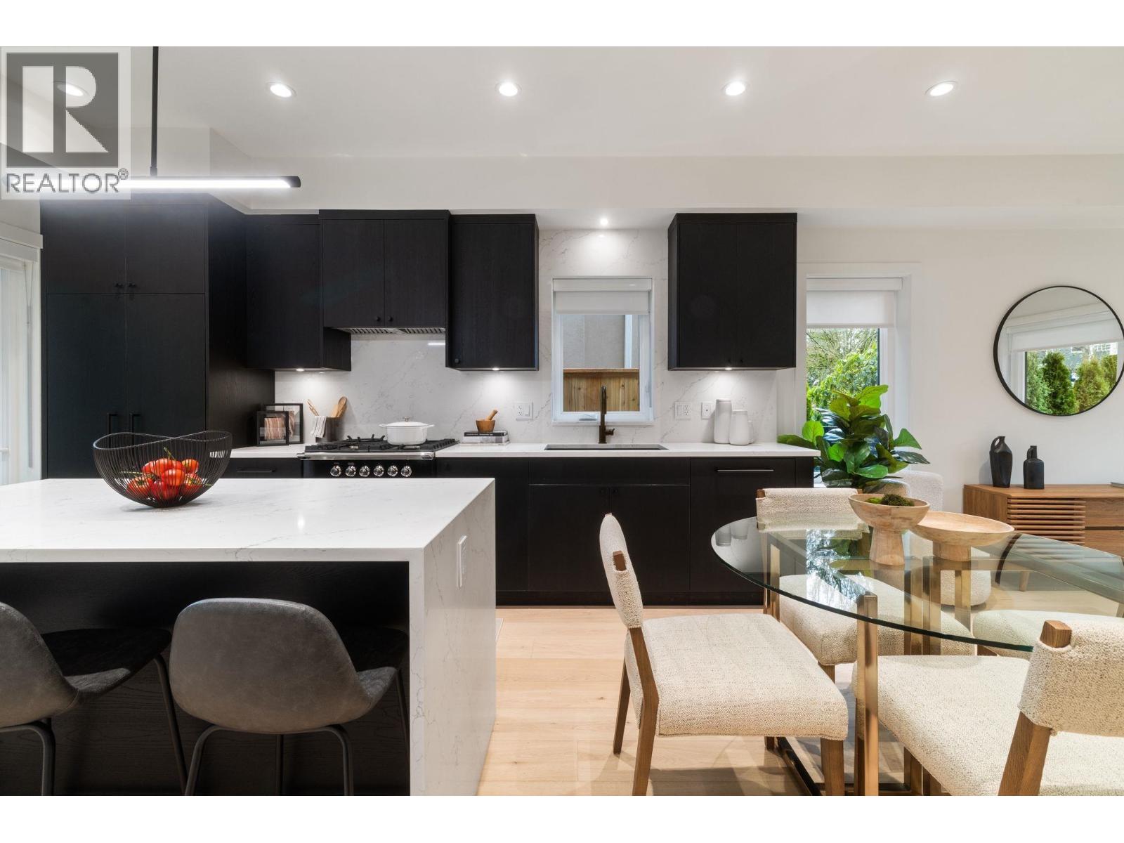 1 2541 GRANT STREET, vancouver, British Columbia