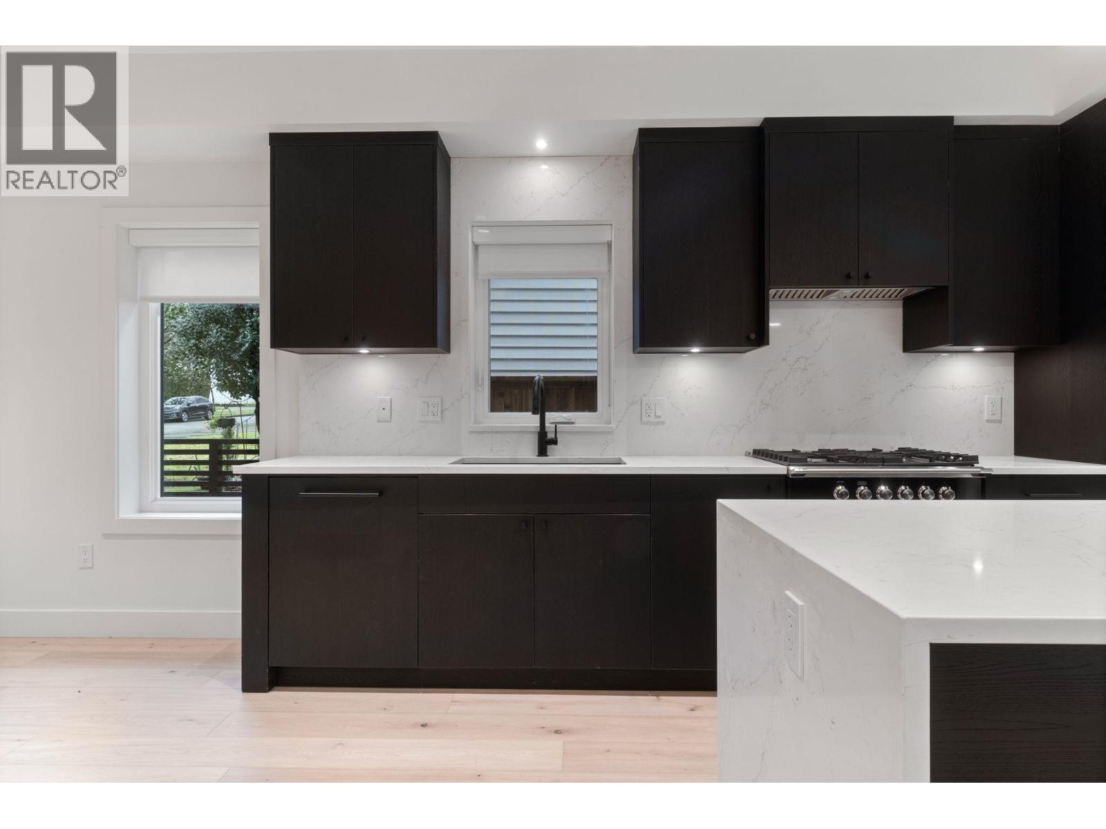 1 2541 Grant Street, Vancouver, British Columbia  V5K 3G6 - Photo 11 - R3115786