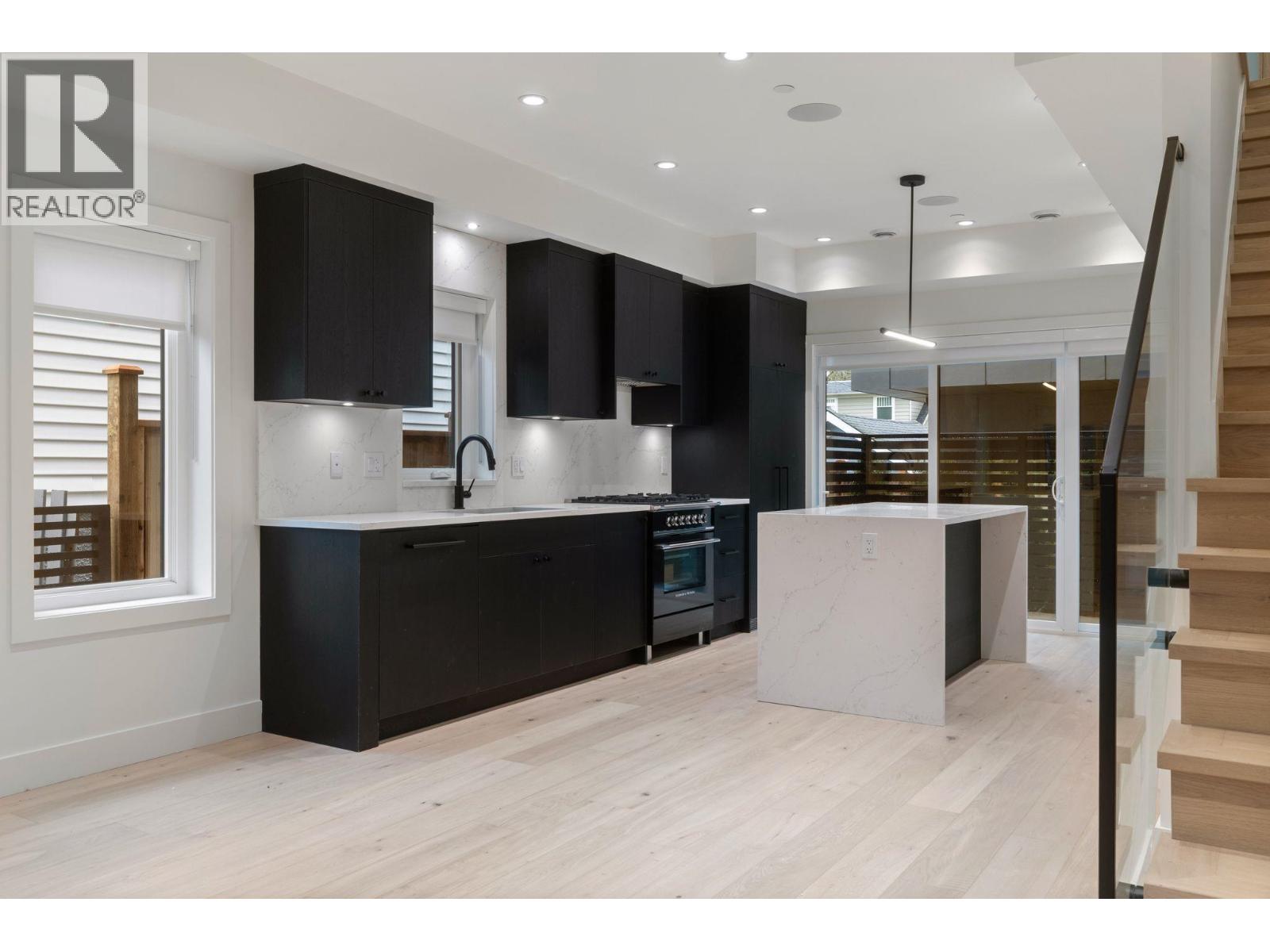 1 2541 Grant Street, Vancouver, British Columbia  V5K 3G6 - Photo 9 - R3115786