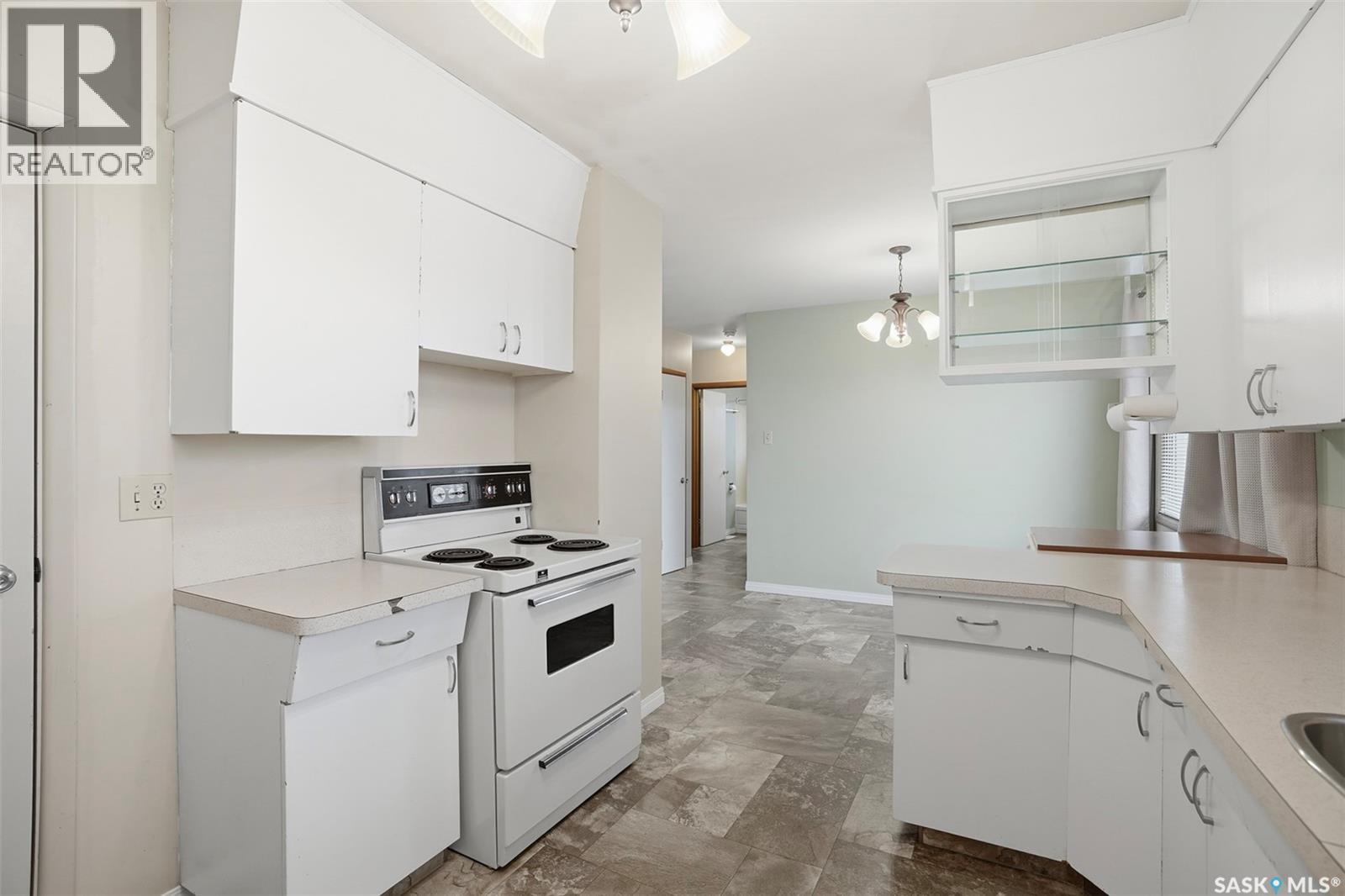 143 102nd Street W, Saskatoon, Saskatchewan  S7N 1M7 - Photo 7 - SK033724