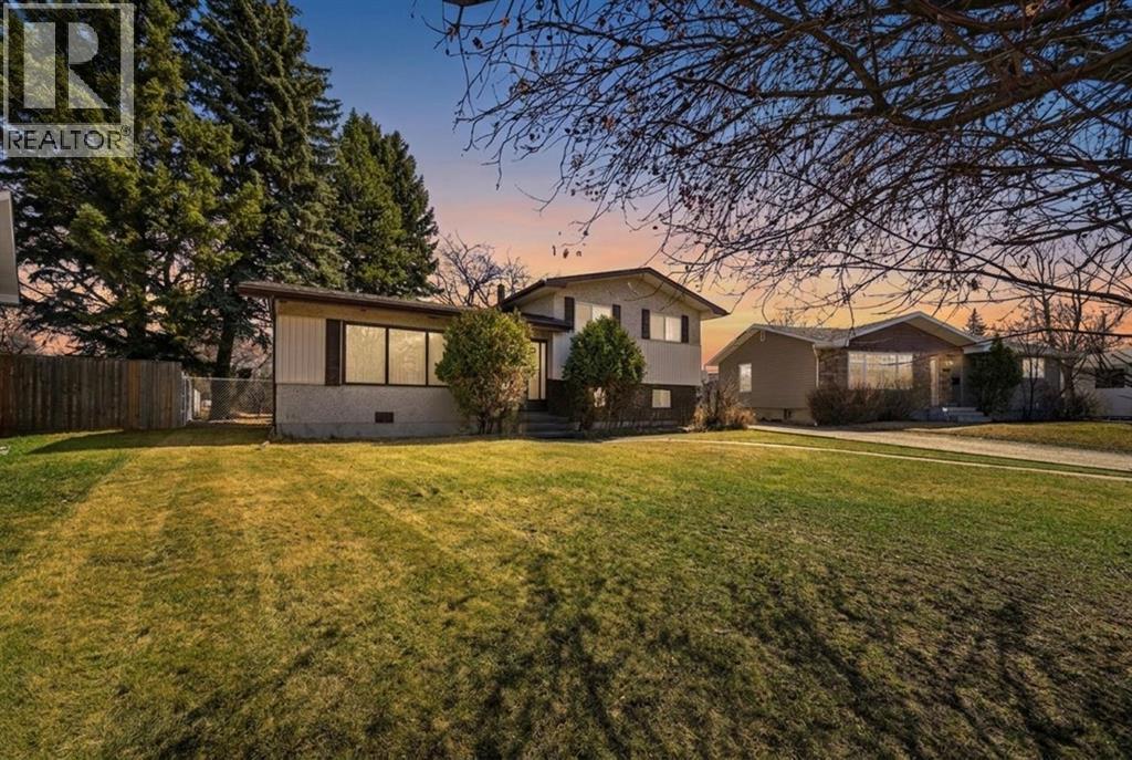 3301 41 Avenue, Red Deer, Alberta  T4N 2X5 - Photo 1 - A2304511