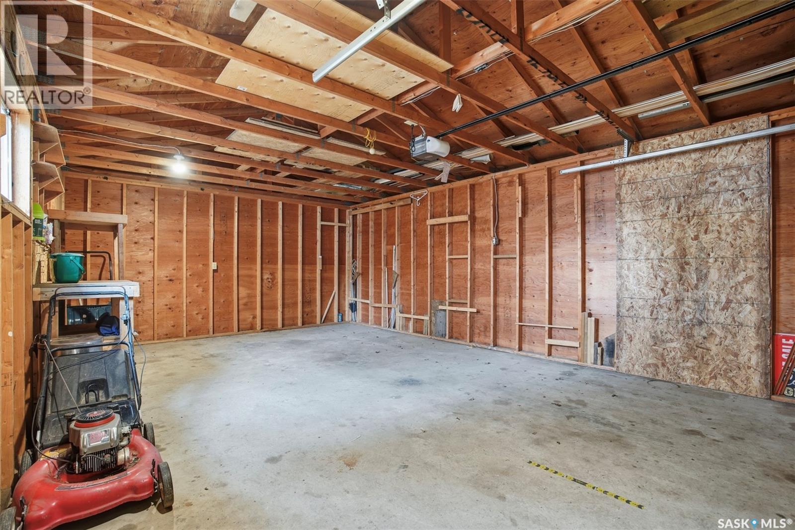 143 102nd Street W, Saskatoon, Saskatchewan  S7N 1M7 - Photo 34 - SK033724