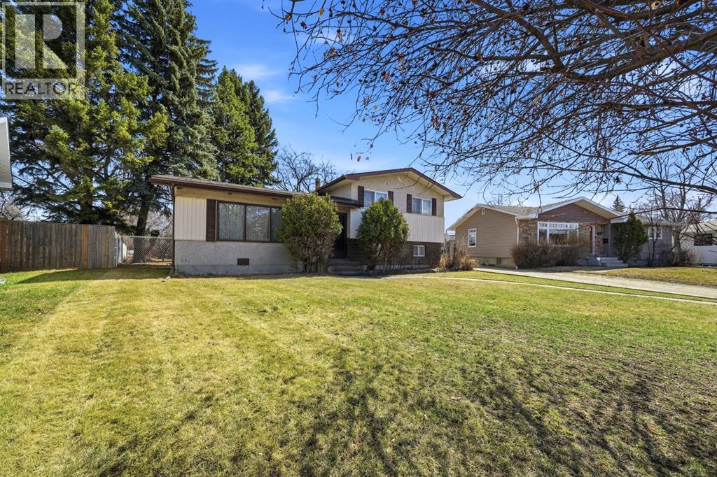 3301 41 Avenue, Red Deer, Alberta  T4N 2X5 - Photo 2 - A2304511