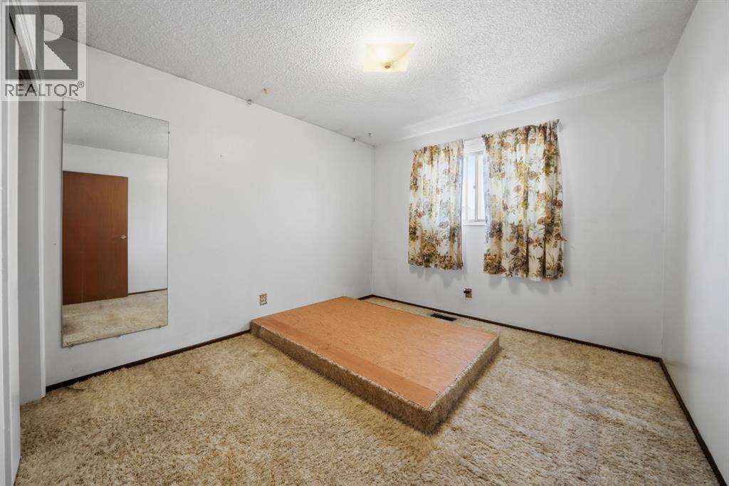 3301 41 Avenue, Red Deer, Alberta  T4N 2X5 - Photo 20 - A2304511