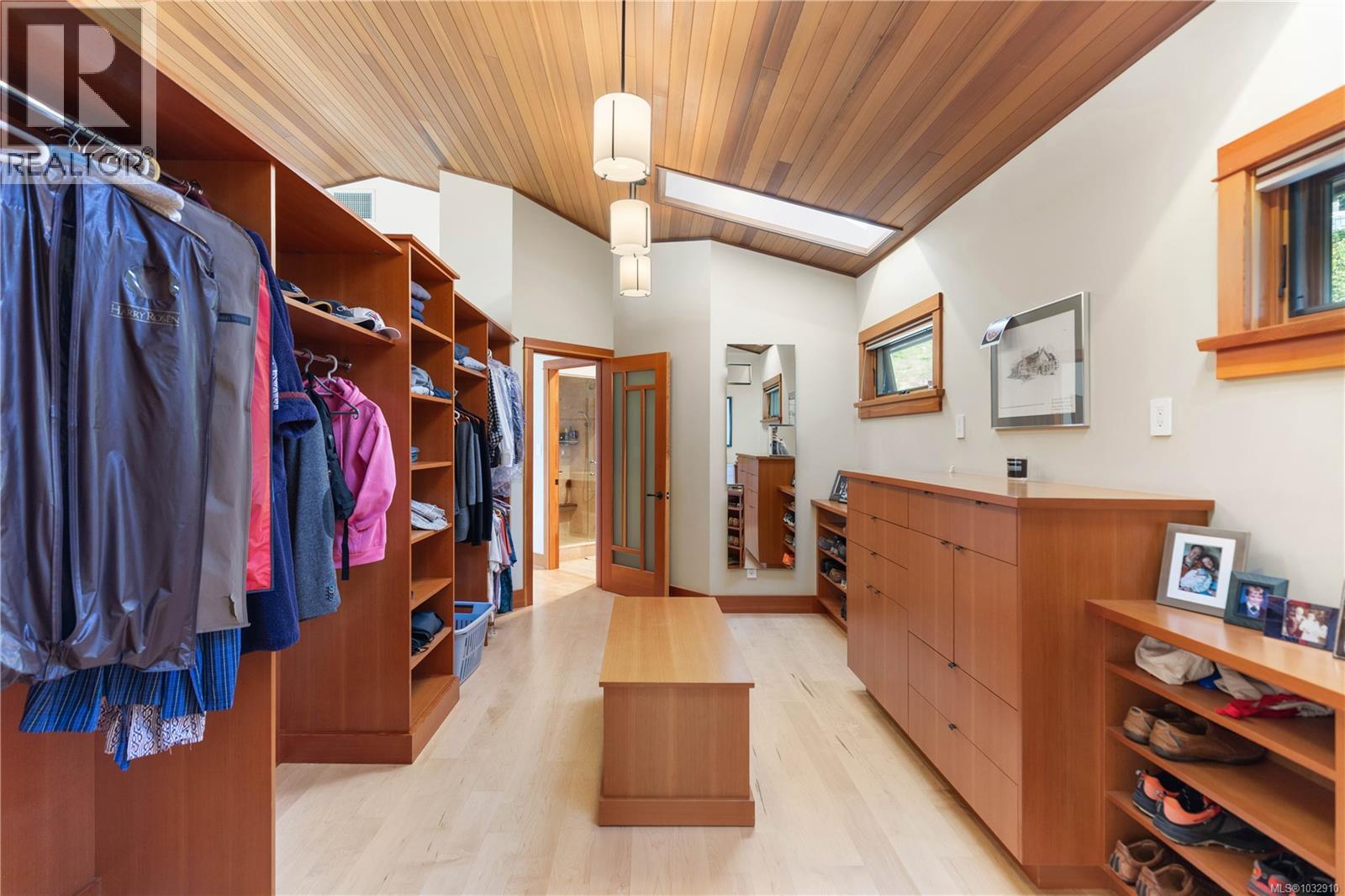 8440 Lawrence Rd, Central Saanich, British Columbia  V8M 1S5 - Photo 28 - 1032910