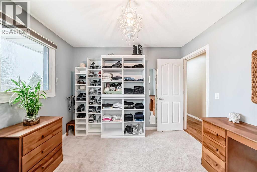 716 Queensland Drive SE, Calgary, Alberta  T2J 4S9 - Photo 17 - A2303354