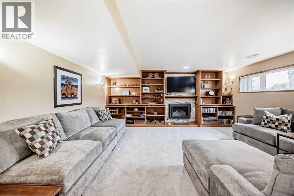 716 Queensland Drive SE, Calgary, Alberta  T2J 4S9 - Photo 19 - A2303354