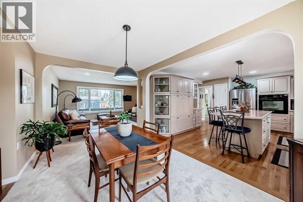 716 Queensland Drive SE, Calgary, Alberta  T2J 4S9 - Photo 8 - A2303354