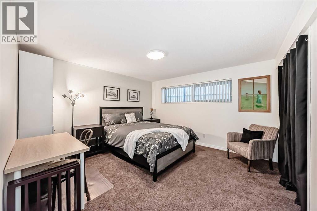 716 Queensland Drive SE, Calgary, Alberta  T2J 4S9 - Photo 22 - A2303354