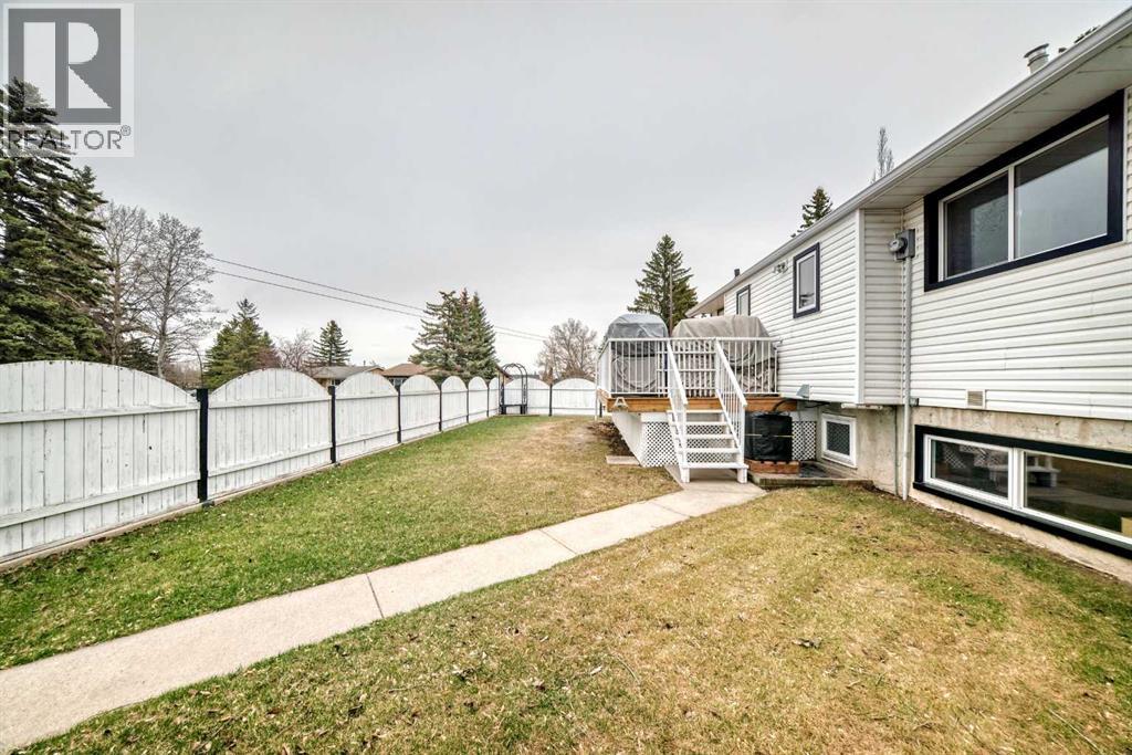 716 Queensland Drive SE, Calgary, Alberta  T2J 4S9 - Photo 30 - A2303354