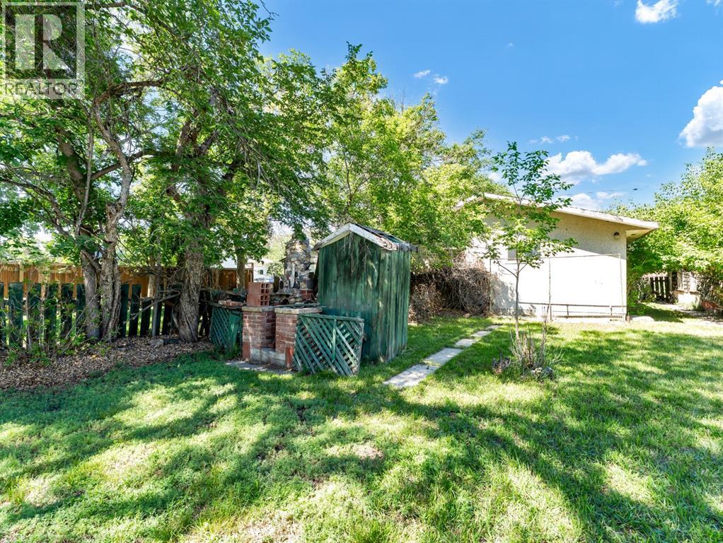 1054 Yuill Street SE, Medicine Hat, Alberta  T1A 0Z2 - Photo 36 - A2267347