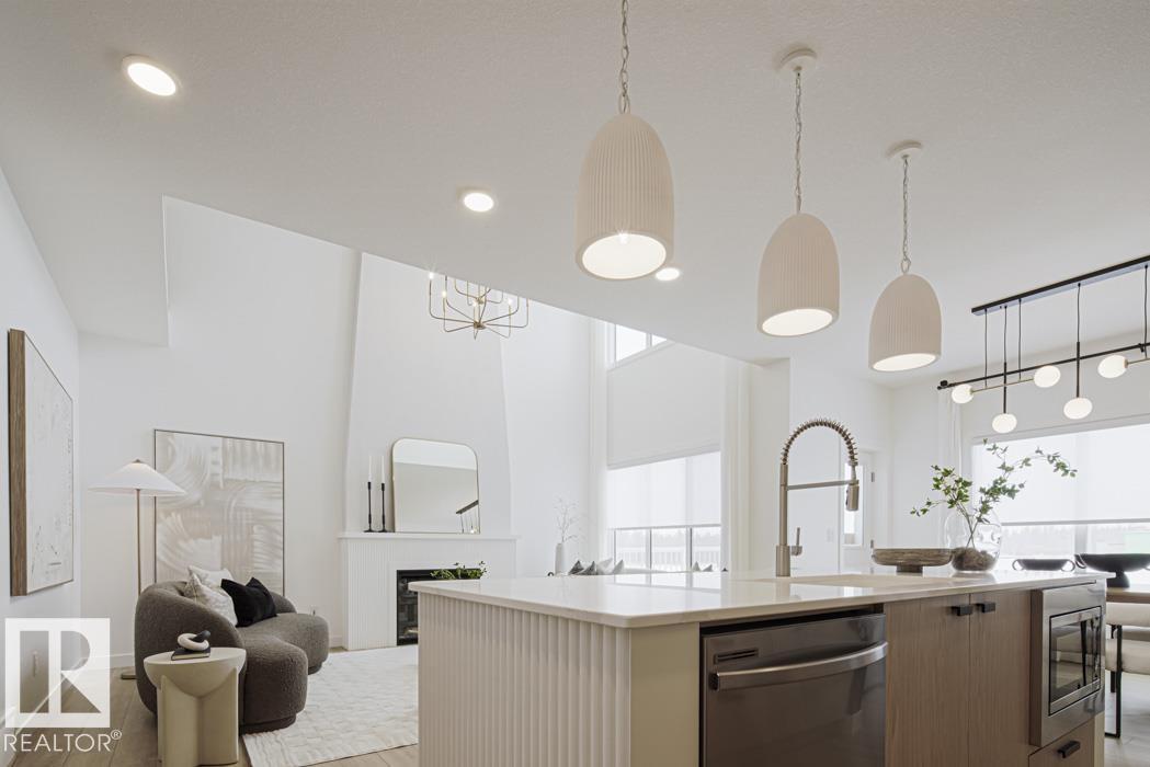 20715 40 Av Nw, Edmonton, Alberta  T6M 3G1 - Photo 13 - E4484212