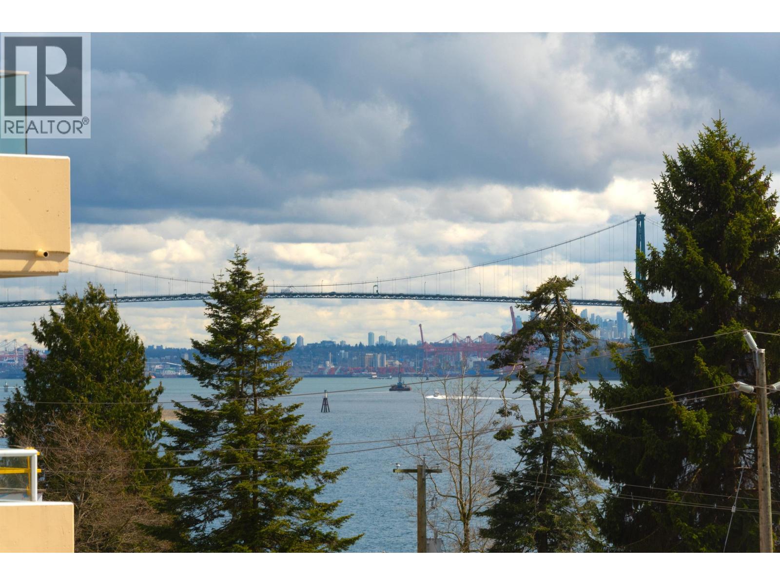 303 1845 Bellevue Avenue, West Vancouver, British Columbia  V7V 1B2 - Photo 8 - R3110244