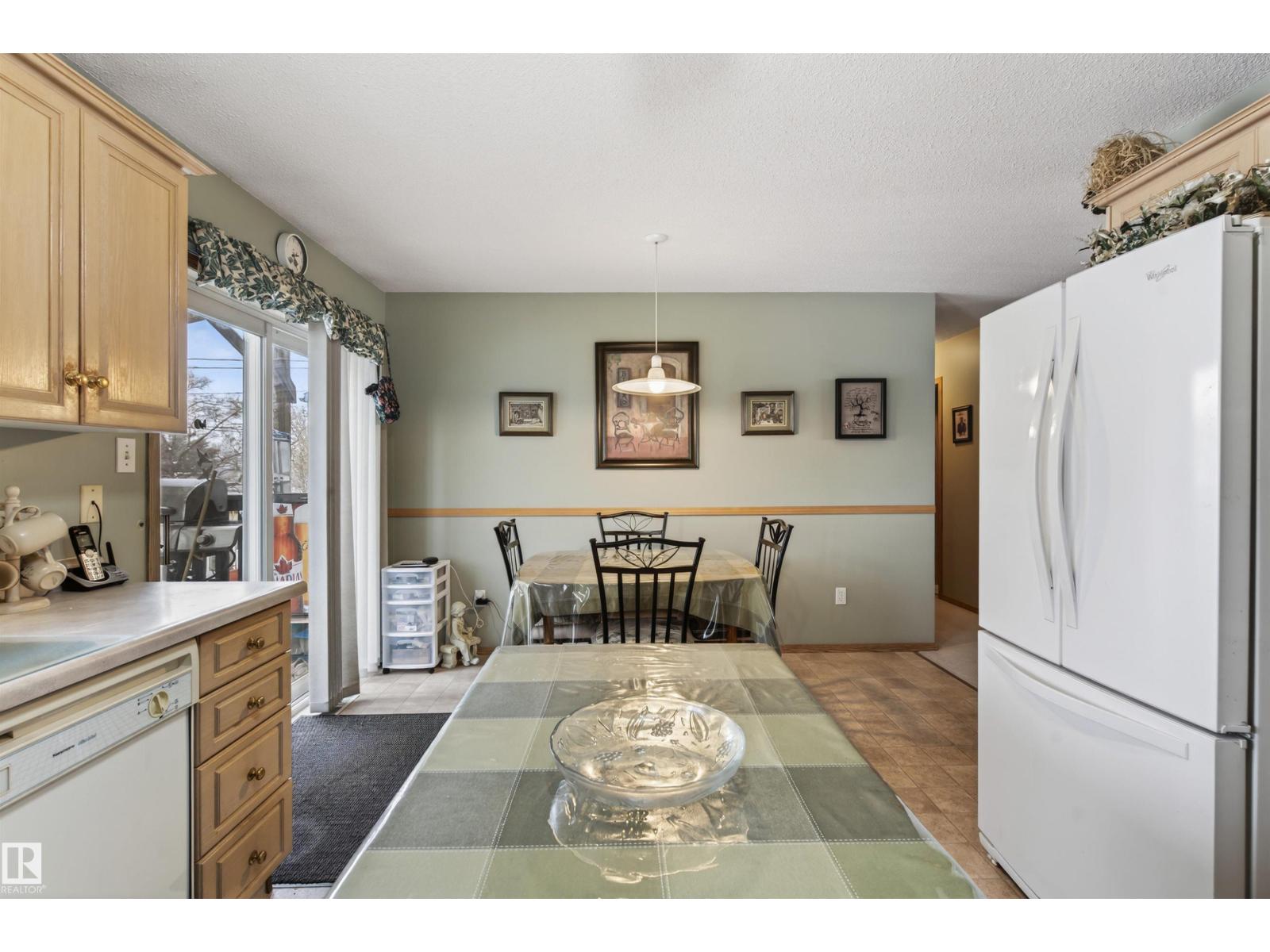 6111 53 Av, Cold Lake, Alberta  T9M 1V5 - Photo 5 - E4484221