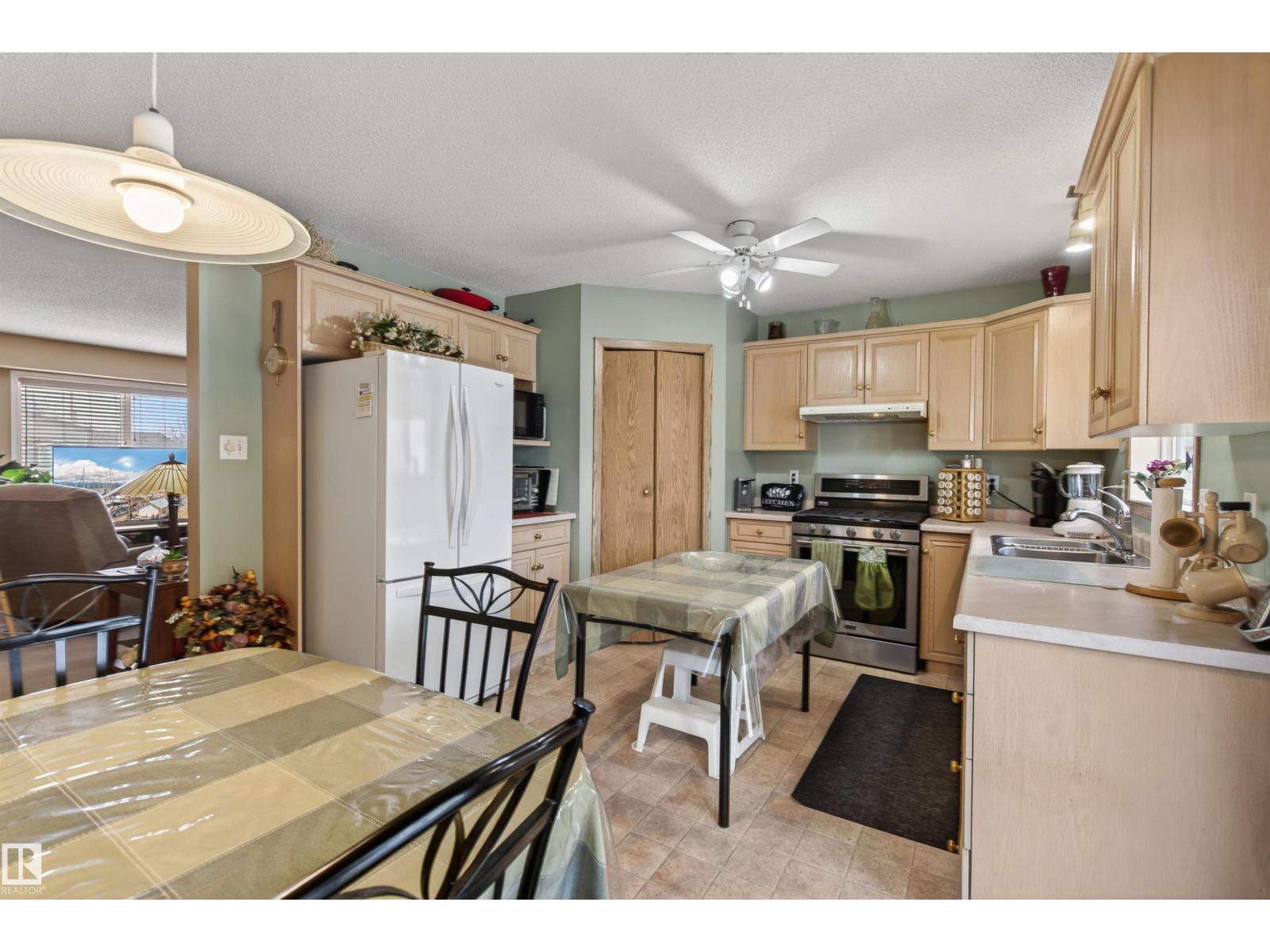 6111 53 Av, Cold Lake, Alberta  T9M 1V5 - Photo 6 - E4484221