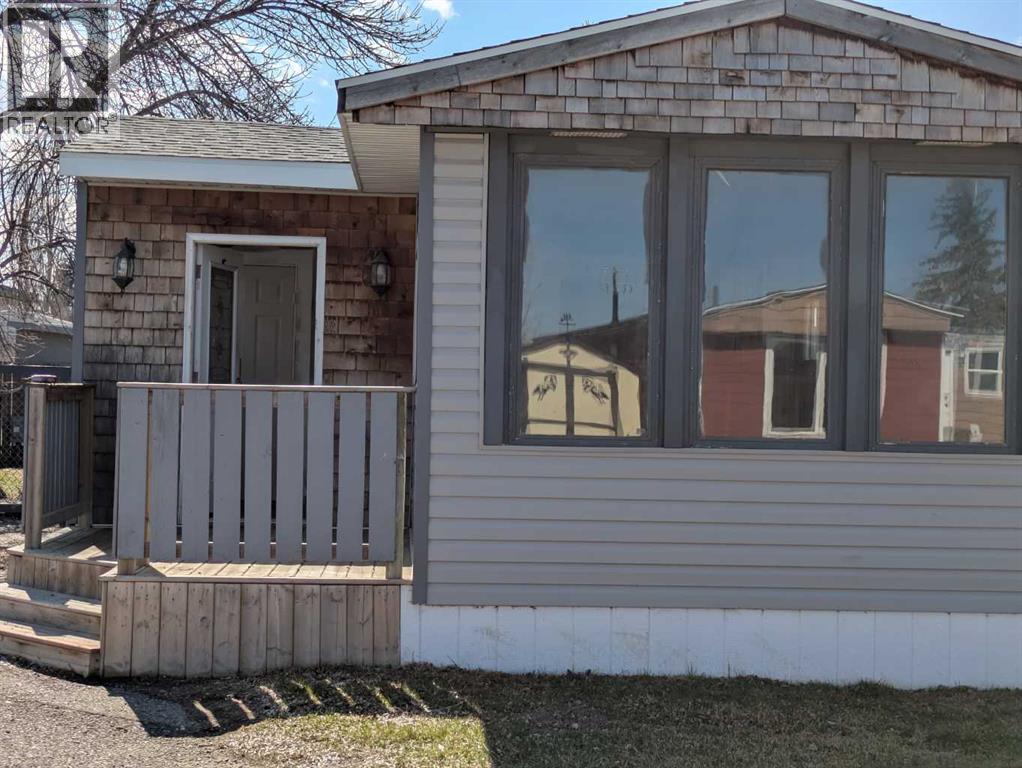 56, 5301 2 Street, Coalhurst, Alberta  T0K 1V0 - Photo 1 - A2302708