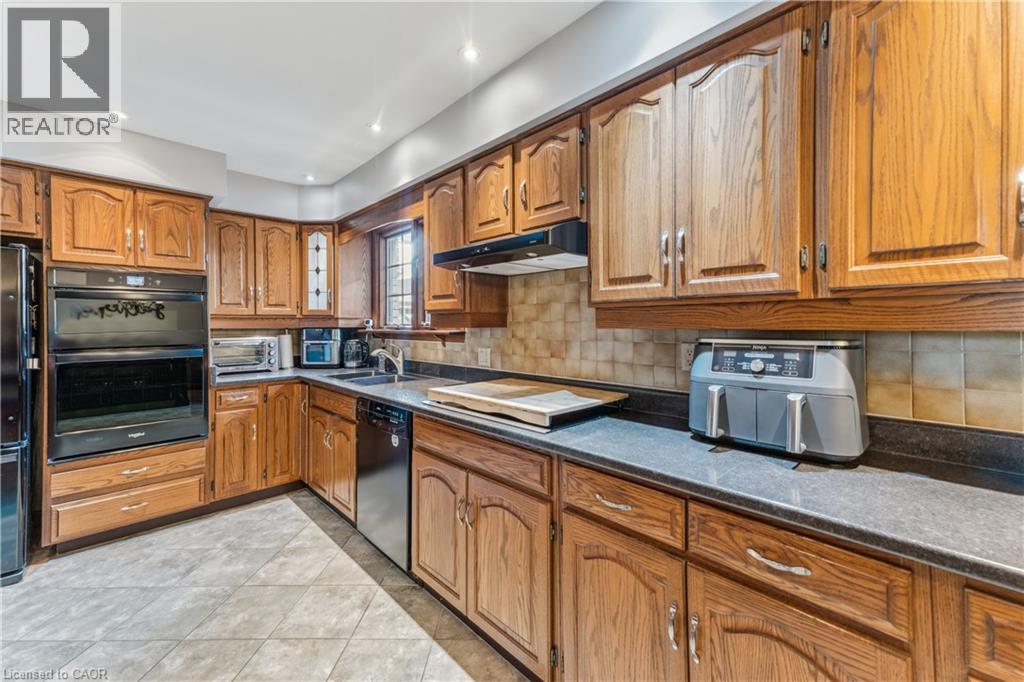 6845 Wilinger Street, Niagara Falls, Ontario  L2J 2B5 - Photo 17 - 40811938