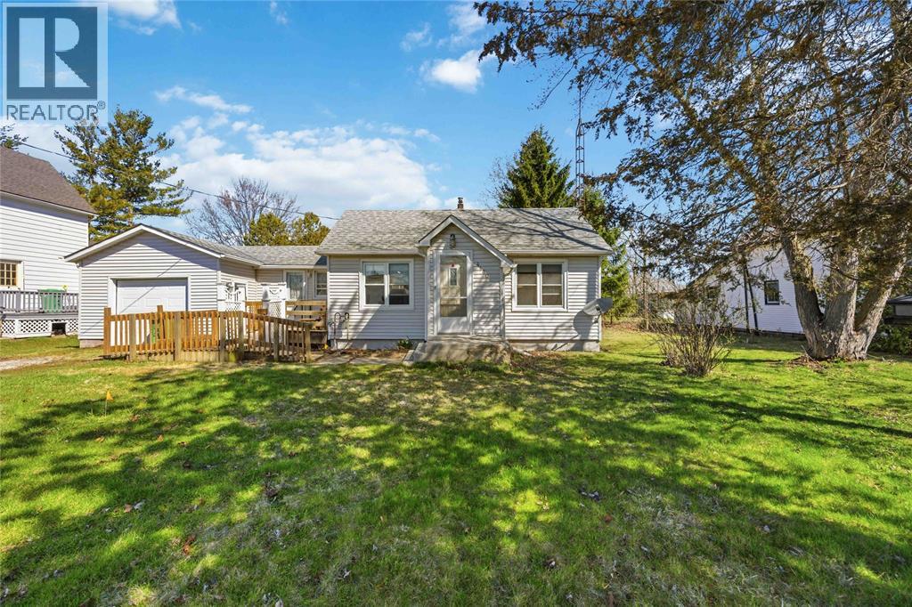 4460 Petrolia Line, Petrolia, Ontario  N0N 1R0 - Photo 3 - 26007986