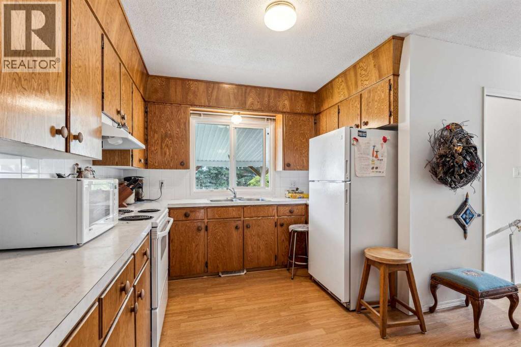 201 11 Avenue SW, High River, Alberta  T0L 1B0 - Photo 15 - A2222022