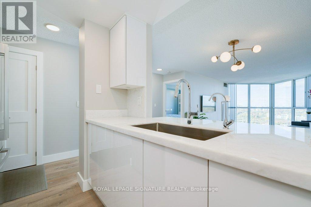 2812 - 7 Concorde Place, Toronto, Ontario  M3C 3N4 - Photo 6 - C13043976