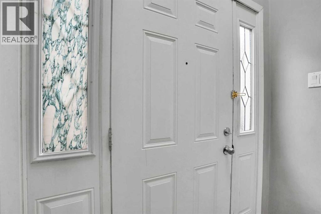 D, 903 44 Street Se, Calgary, Alberta  T2A 5K7 - Photo 3 - A2292053