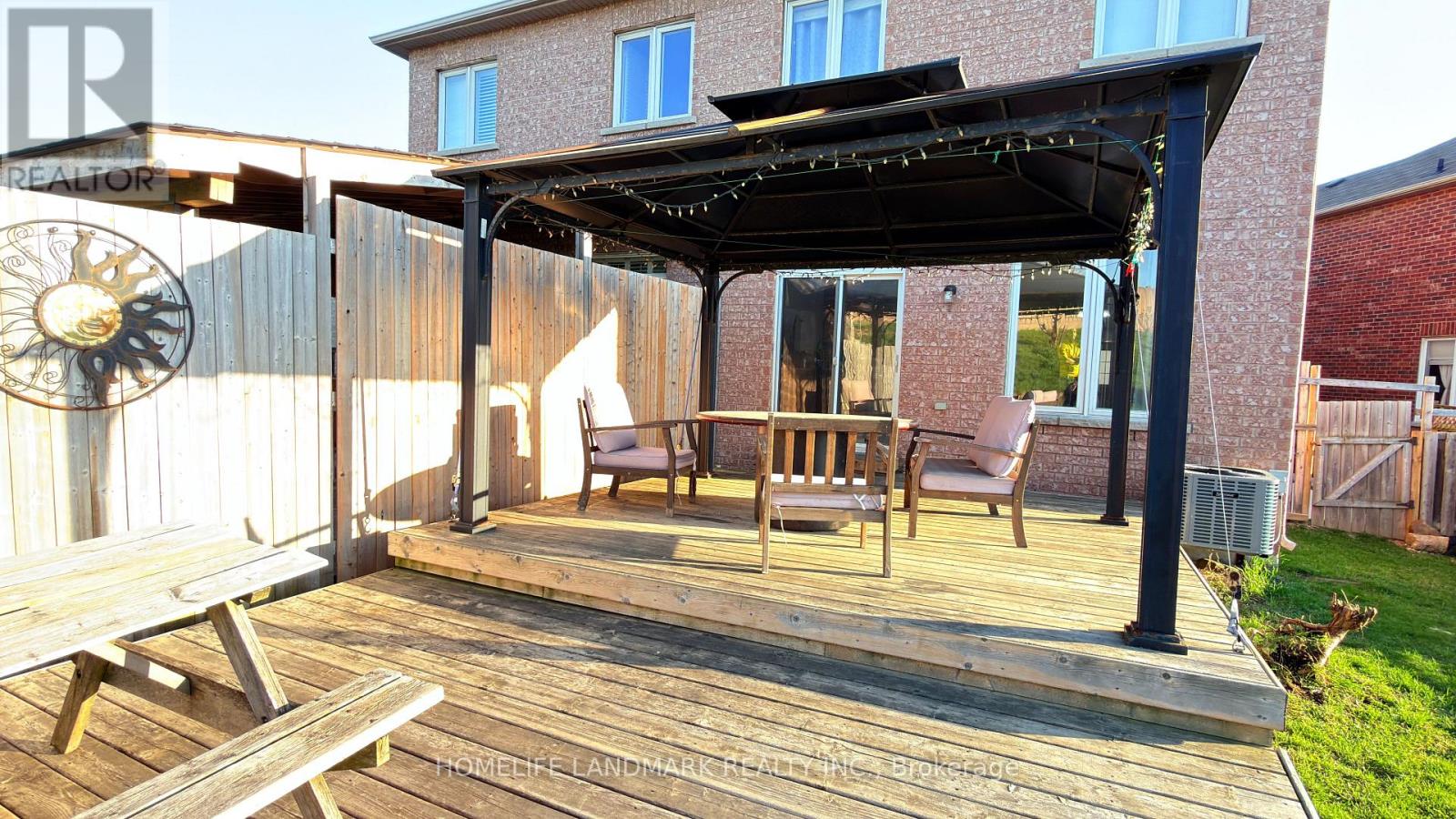 37 Seahorse Avenue, Brampton, Ontario  L6V 4N7 - Photo 10 - W13043978