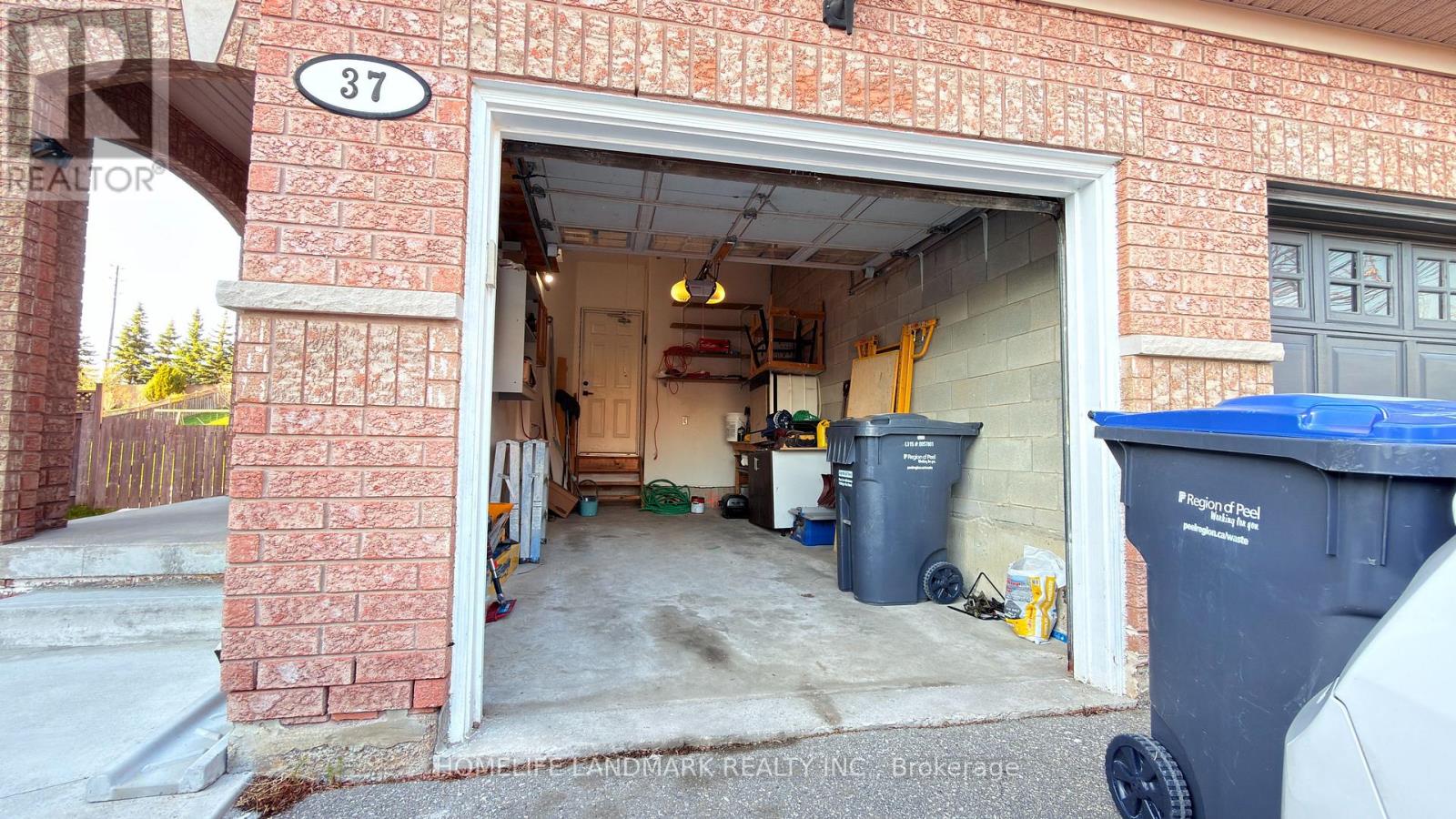 37 Seahorse Avenue, Brampton, Ontario  L6V 4N7 - Photo 11 - W13043978