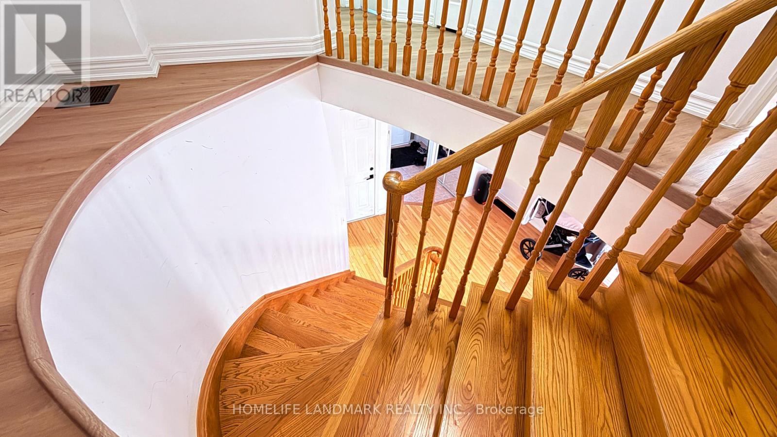 37 Seahorse Avenue, Brampton, Ontario  L6V 4N7 - Photo 6 - W13043978