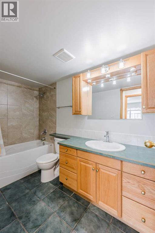 303, 635 56 Avenue SW, Calgary, Alberta  T2V 0G9 - Photo 19 - A2287910