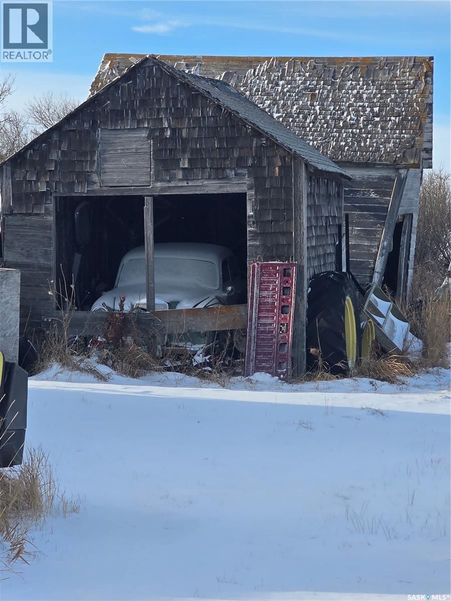 East Elbow Acreage, Loreburn Rm No. 254, Saskatchewan  S0H 1J0 - Photo 7 - SK025794