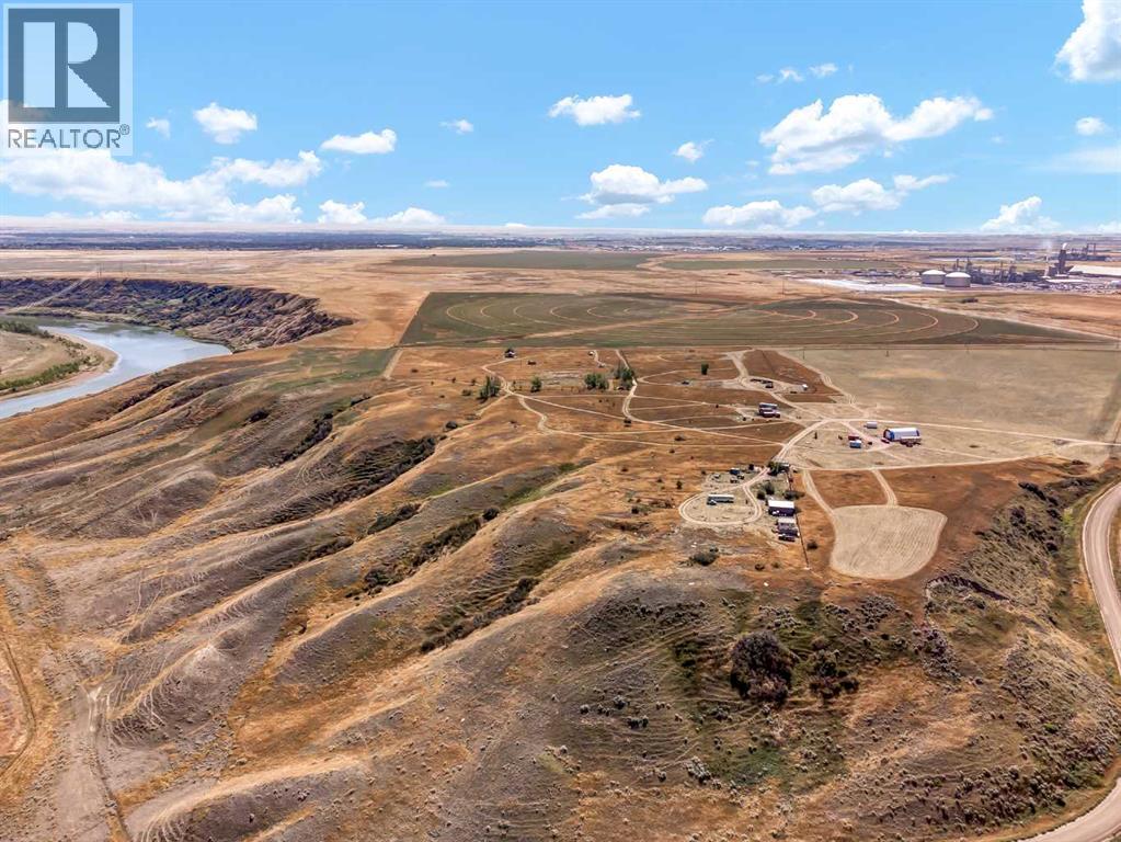 6101 10 Avenue NW, Medicine Hat, Alberta  T1A 7H6 - Photo 3 - A2276806