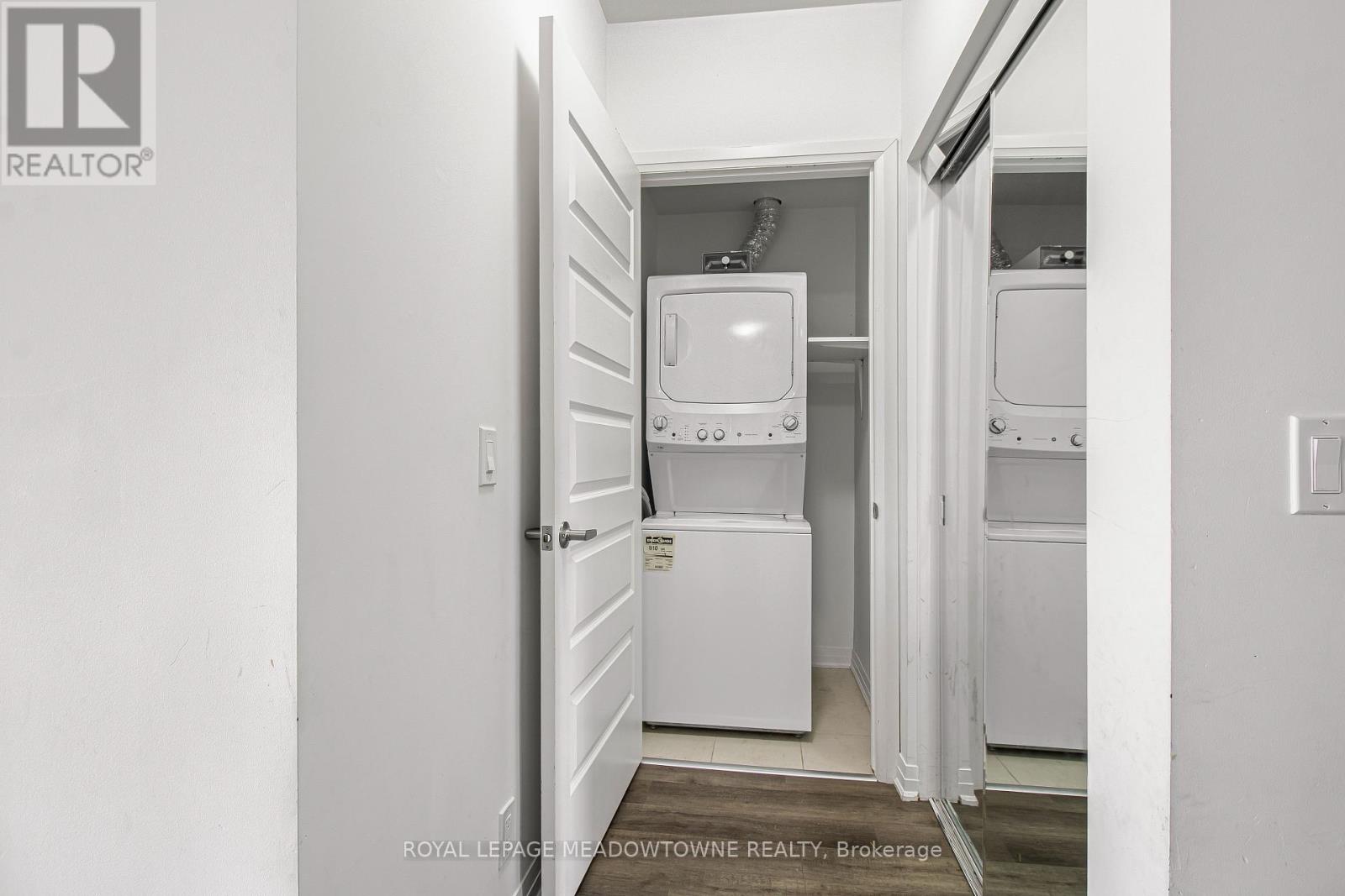 207 - 102 Grovewood Common, Oakville, Ontario  L6H 0X2 - Photo 11 - W13036850