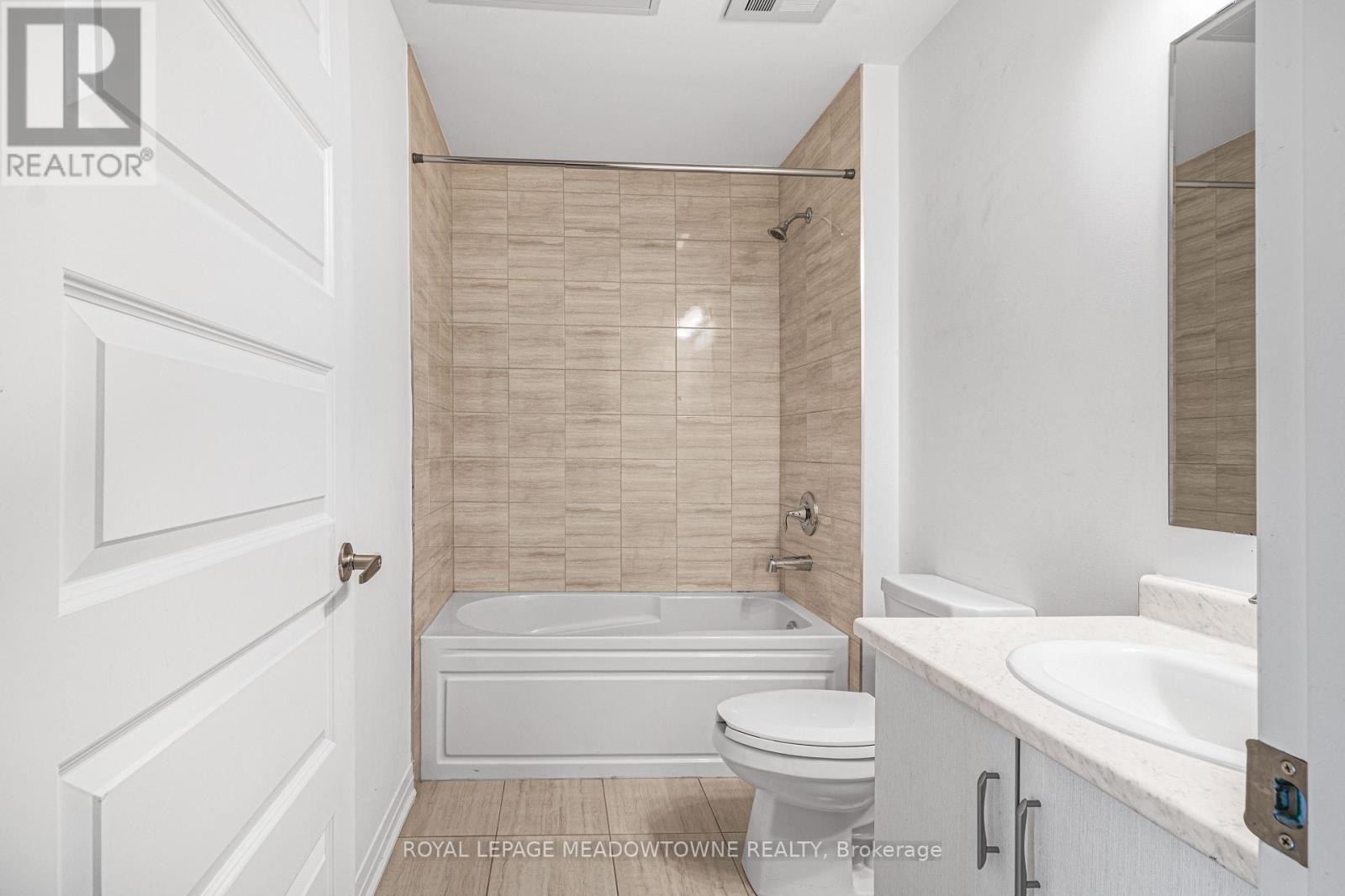 207 - 102 Grovewood Common, Oakville, Ontario  L6H 0X2 - Photo 14 - W13036850