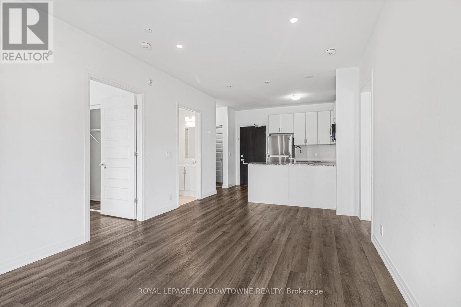 207 - 102 Grovewood Common, Oakville, Ontario  L6H 0X2 - Photo 16 - W13036850