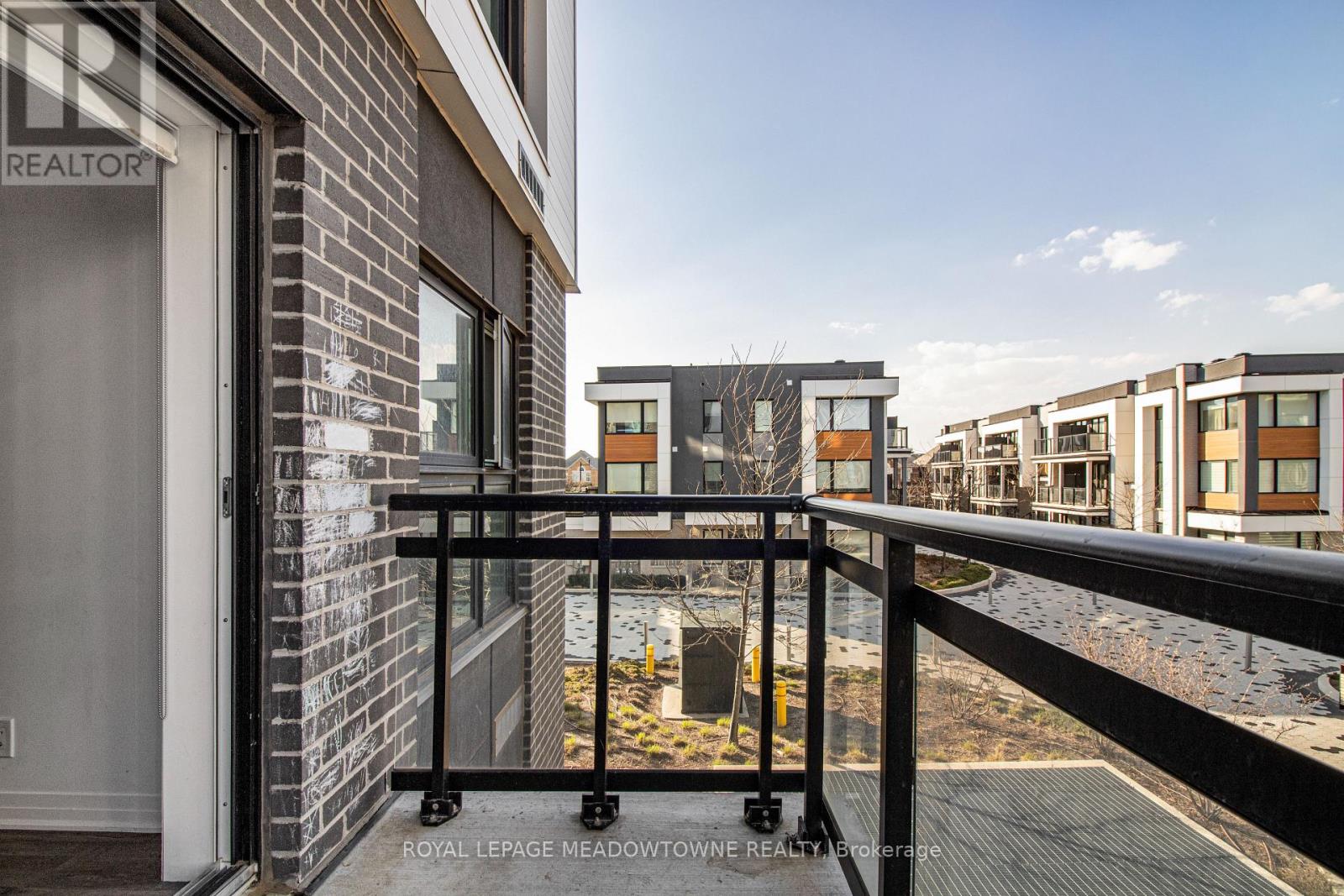 207 - 102 Grovewood Common, Oakville, Ontario  L6H 0X2 - Photo 24 - W13036850