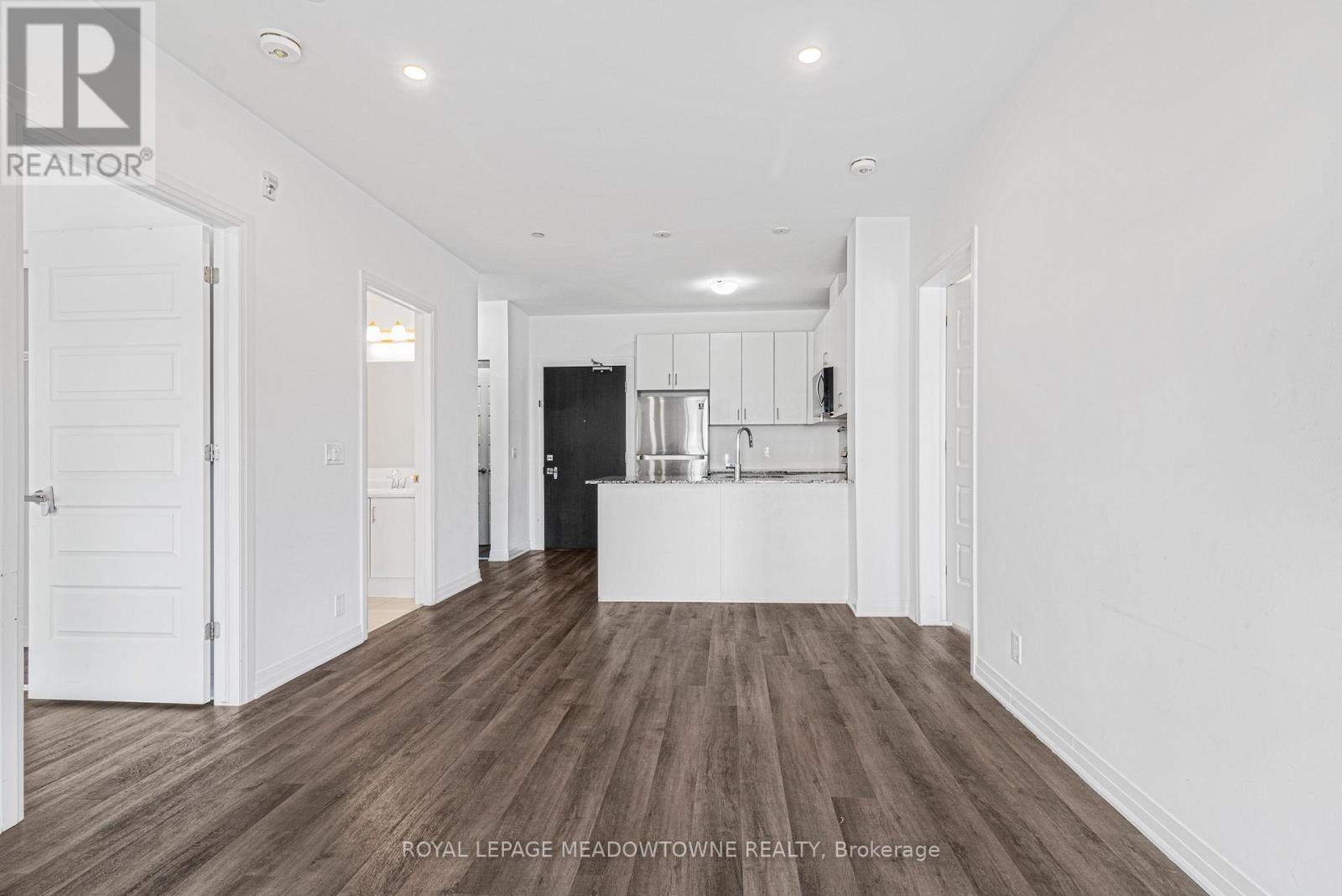 207 - 102 Grovewood Common, Oakville, Ontario  L6H 0X2 - Photo 17 - W13036850