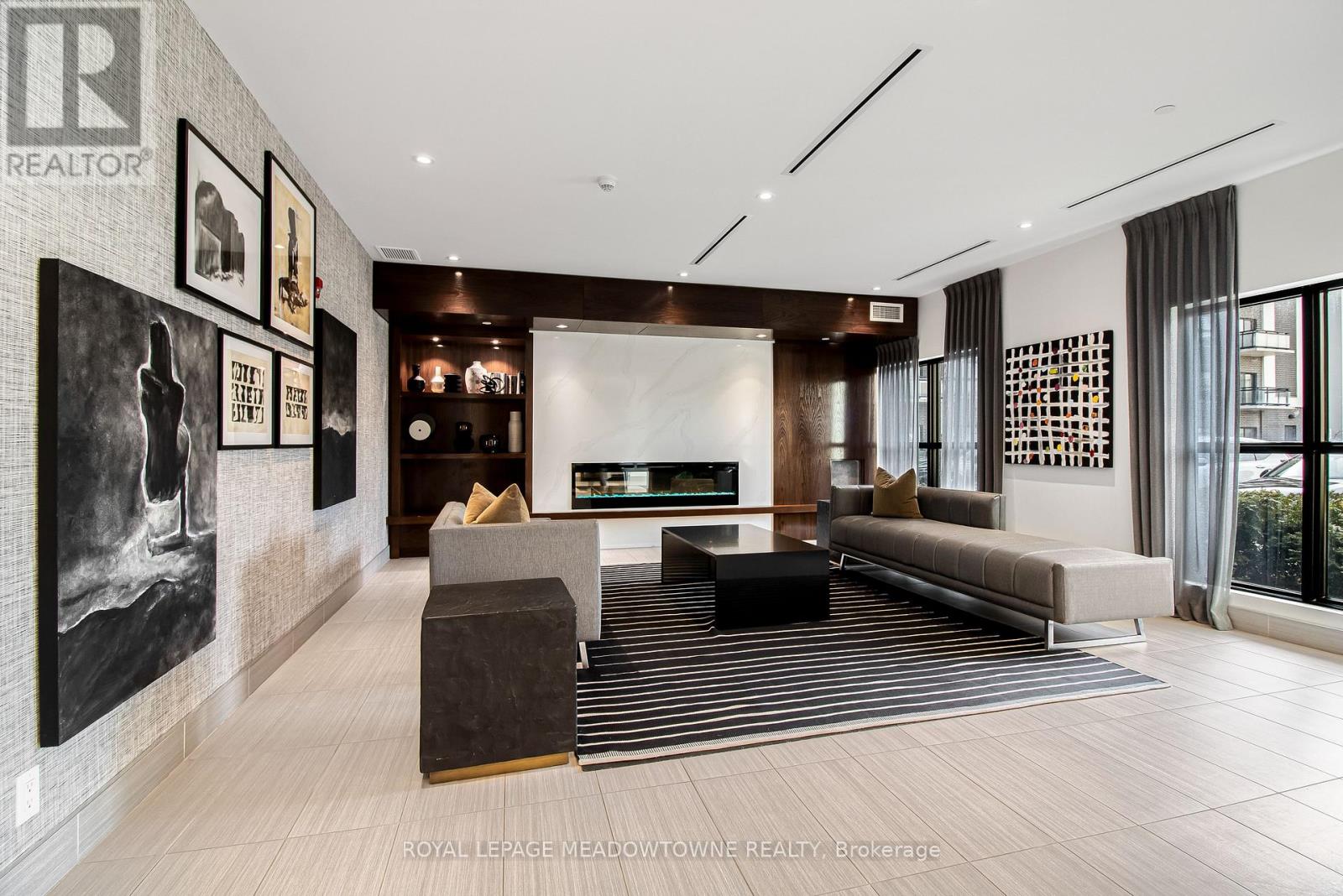 207 - 102 Grovewood Common, Oakville, Ontario  L6H 0X2 - Photo 5 - W13036850