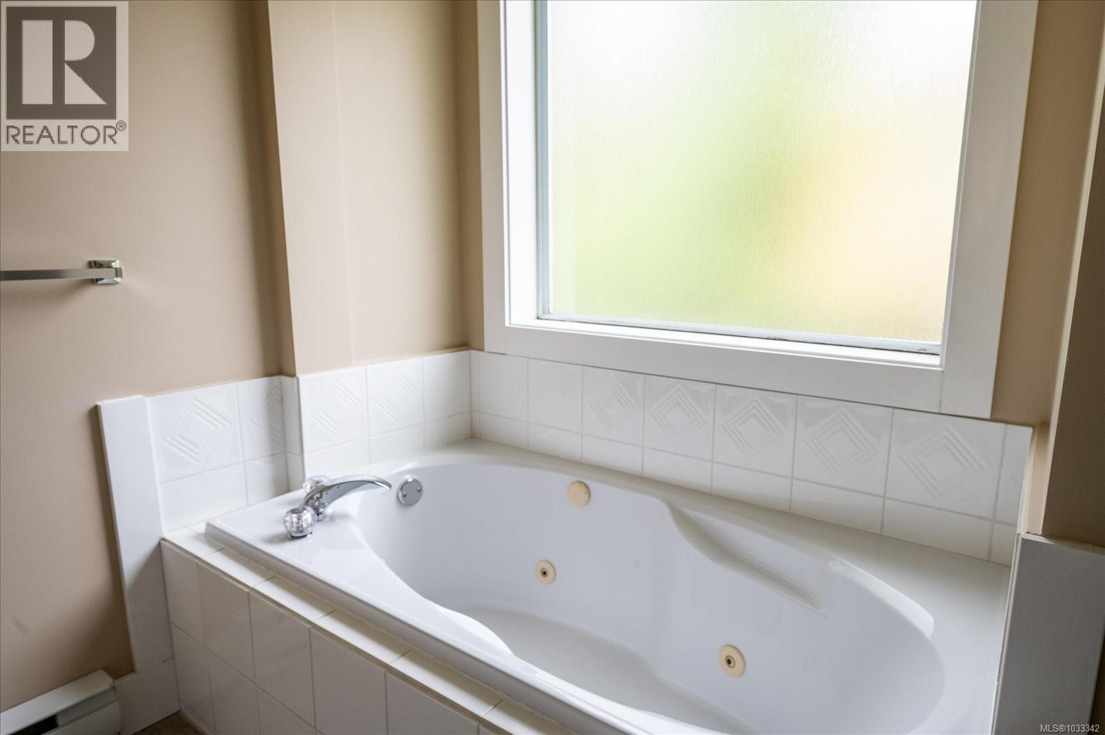 5701 Malibu Terr, Nanaimo, British Columbia  V9T 5W7 - Photo 29 - 1033342